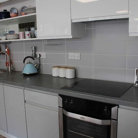 May View - Luxury Sea View Apartment - Millendreath, لوي المظهر الخارجي الصورة