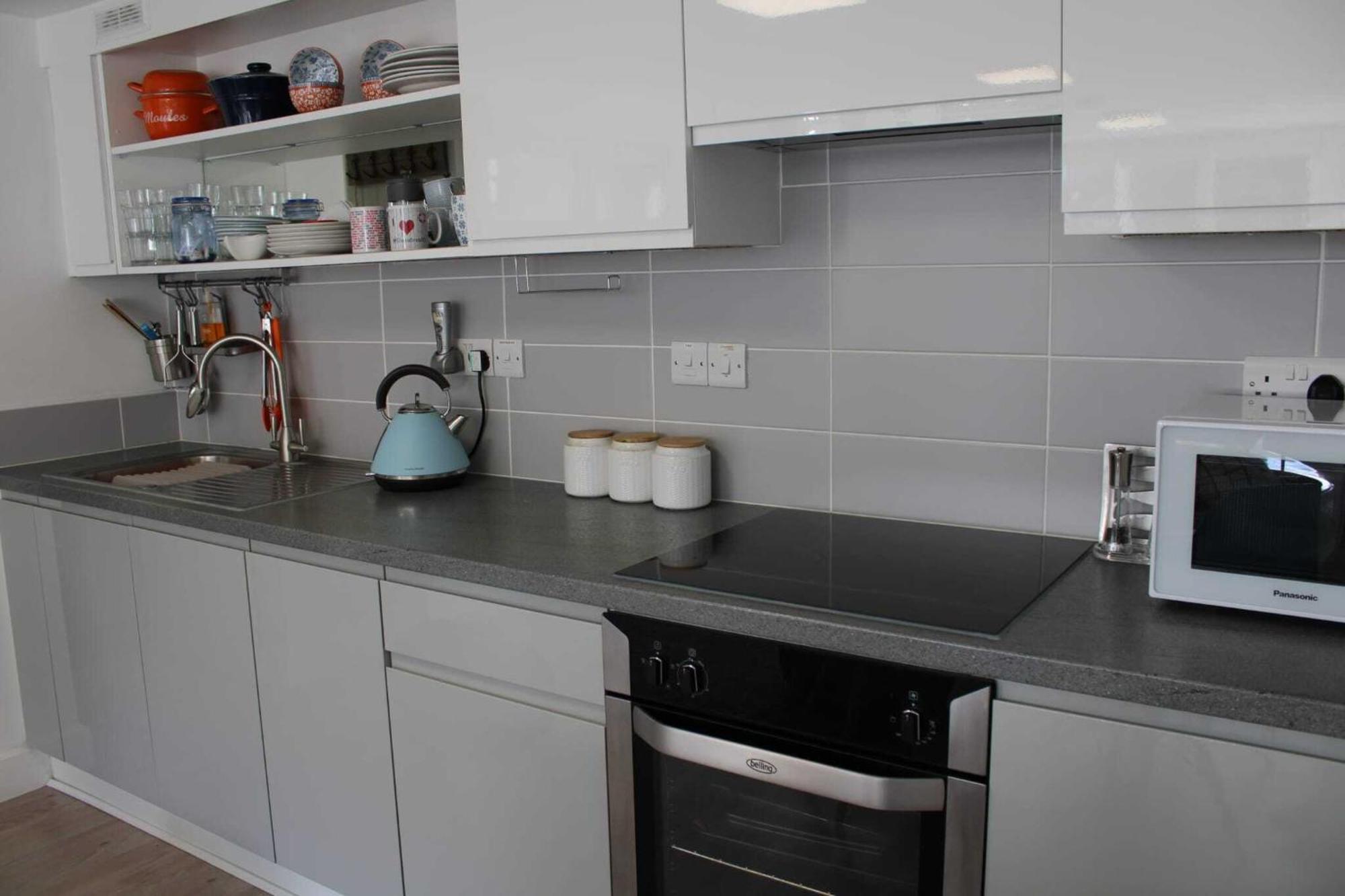 May View - Luxury Sea View Apartment - Millendreath, لوي المظهر الخارجي الصورة