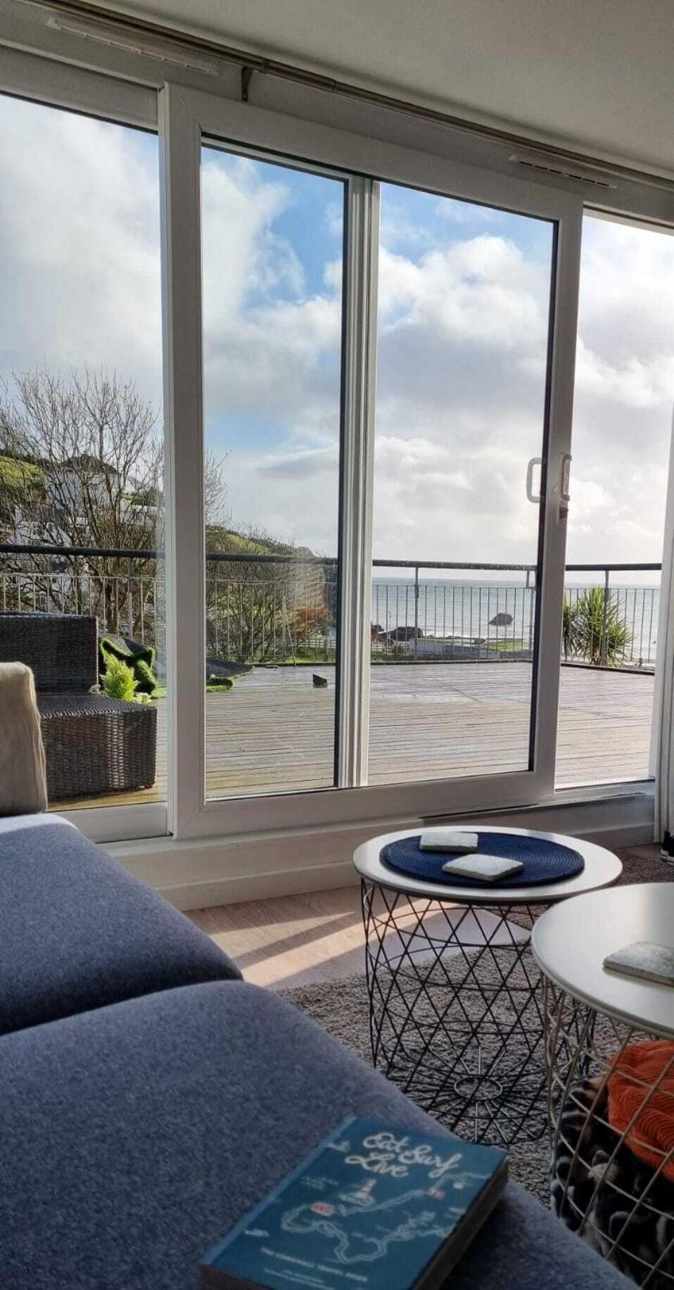 May View - Luxury Sea View Apartment - Millendreath, لوي المظهر الخارجي الصورة